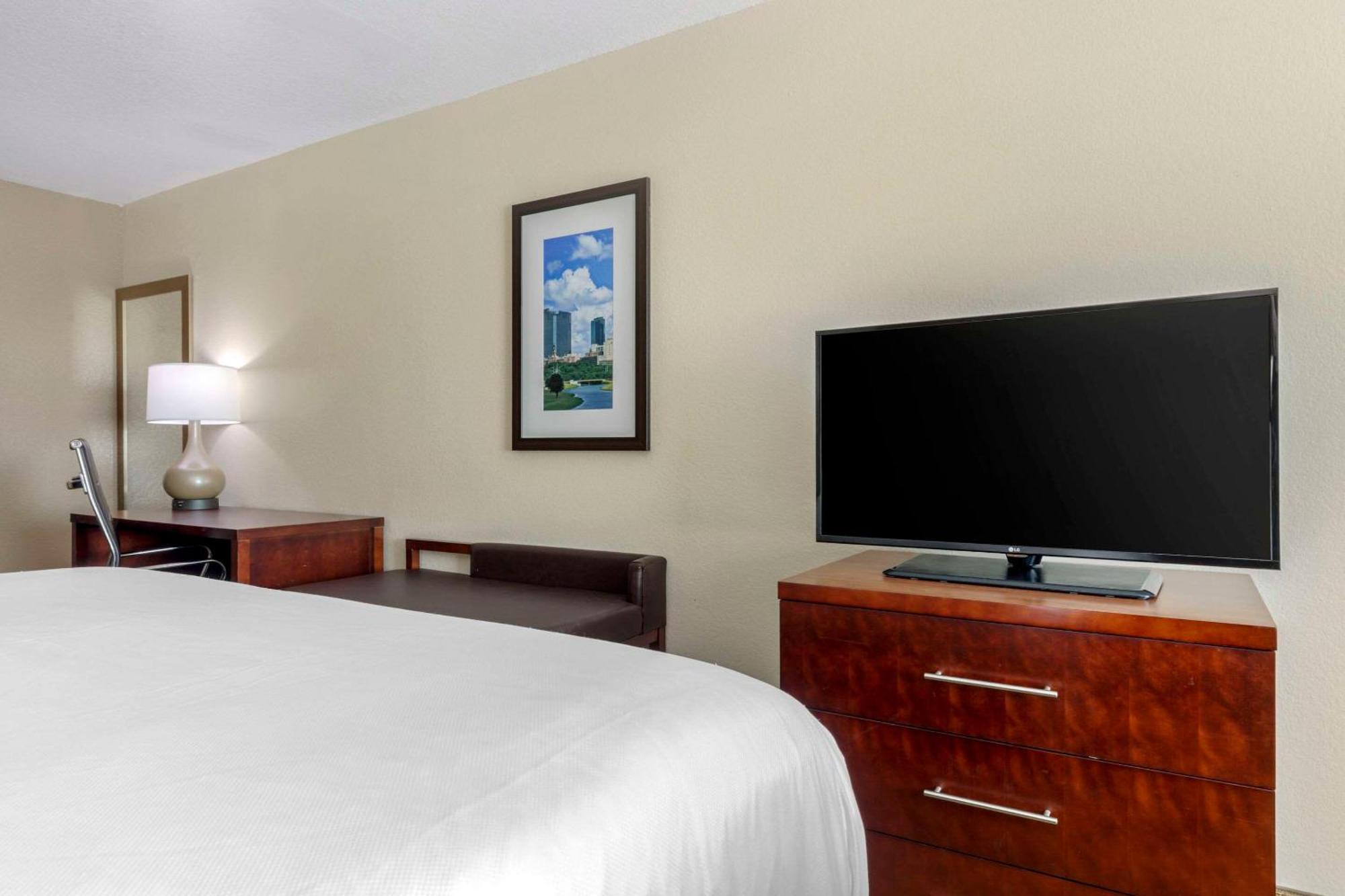 Comfort Suites Benbrook Kültér fotó
