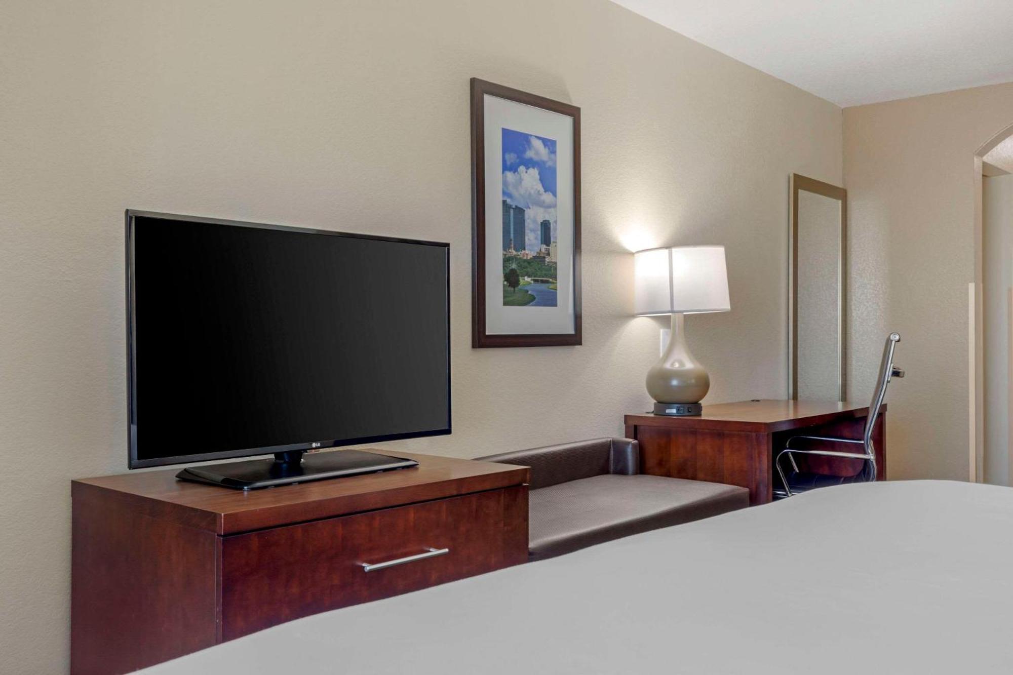 Comfort Suites Benbrook Kültér fotó